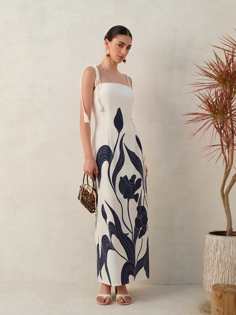 NWT Commense Floral Tie-Back Cami Dress Floral Open Back Maxi Navy White